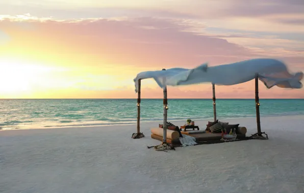 Picture beach, the ocean, wine, romance, the evening, bed