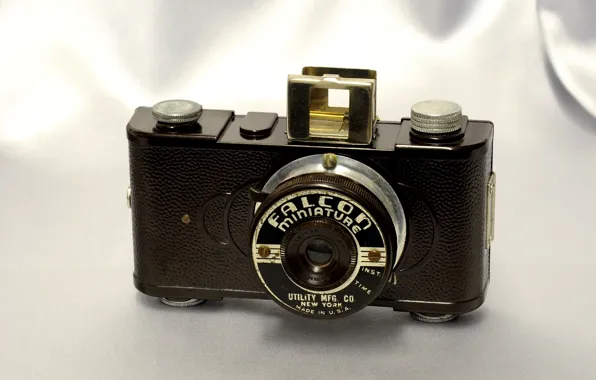 Background, the camera, case, viewfinder, lens Lentille 50mm minivar, Falcon miniature