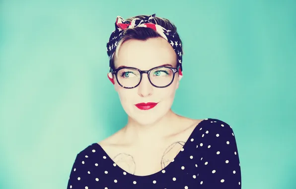 Eyes, girl, hair, glasses, lips, blouse