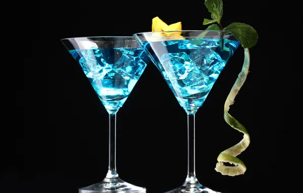 Ice, glasses, cocktail, drink, black background, mint, carambola
