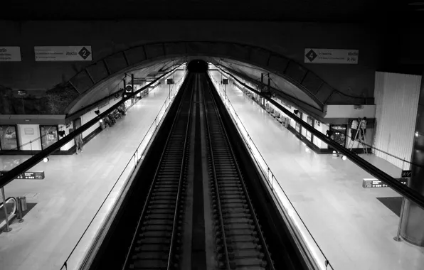 The way, metro, the platform