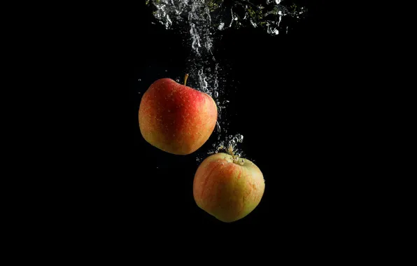 Water, bubbles, apples, fruit, black background