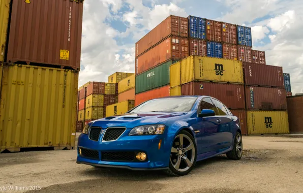 Picture Pontiac, containers