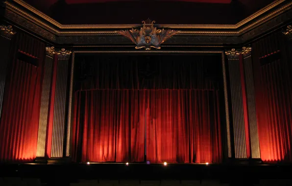 Picture theatre, curtain, waiting
