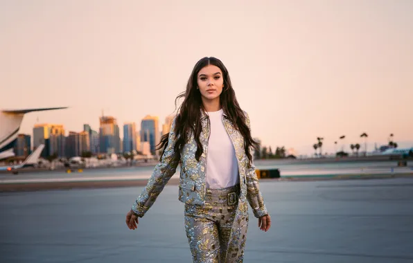 Look, girl, the city, pose, brunette, costume, beauty, Hailee Steinfeld