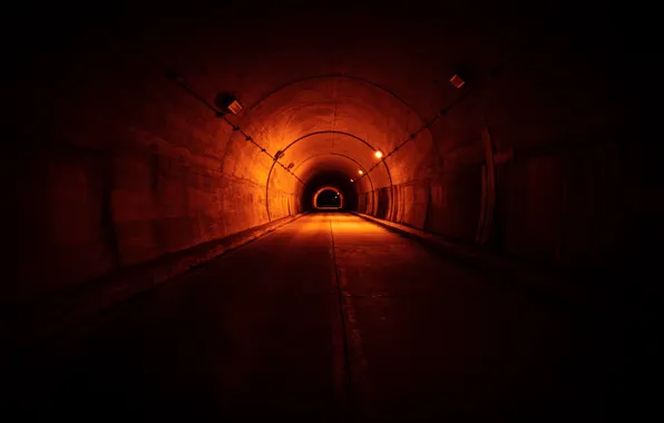 Picture lights, space, the tunnel