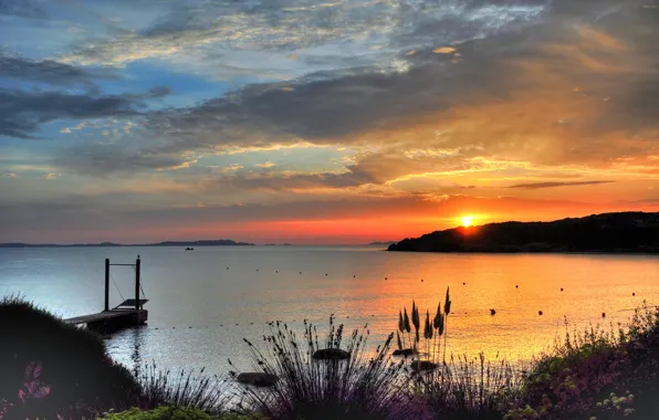 The sun, Bay, cloud. sunset