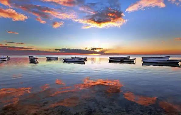 The sky, water, reflection, boats