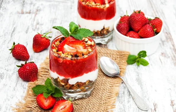 Berries, Breakfast, strawberry, spoon, glasses, yogurt, oatmeal, granola