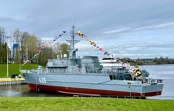 Polar, minesweeper, launching
