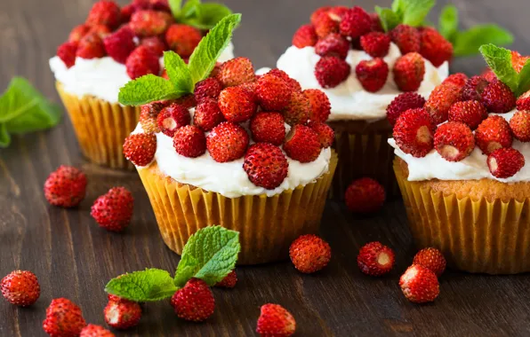 Berries, strawberries, cake, dessert, sweet, sweet, cupcake, cupcake