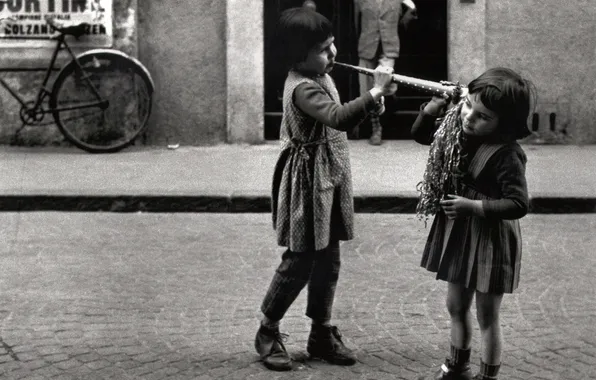 Children, black and white, retro photography, Nino Migliori, The year 1950
