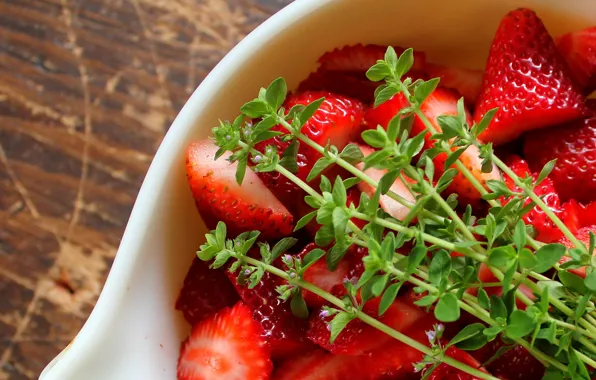 Picture grass, strawberry, berry, saucer, slices, twigs, bowl