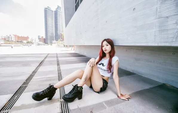 Picture look, style, shorts, shoes, legs, Oriental girl
