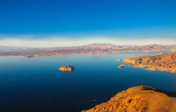 The sky, clouds, mountains, lake
