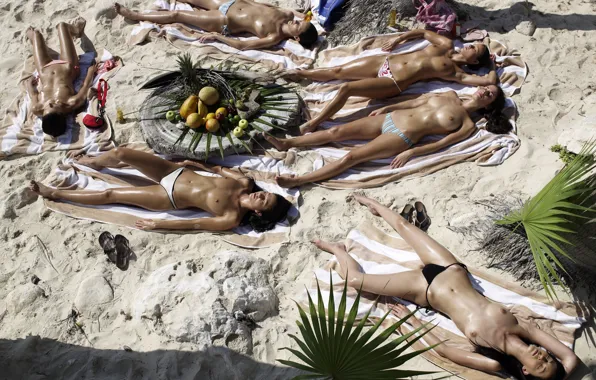 Beach, girls, sleep, Topless