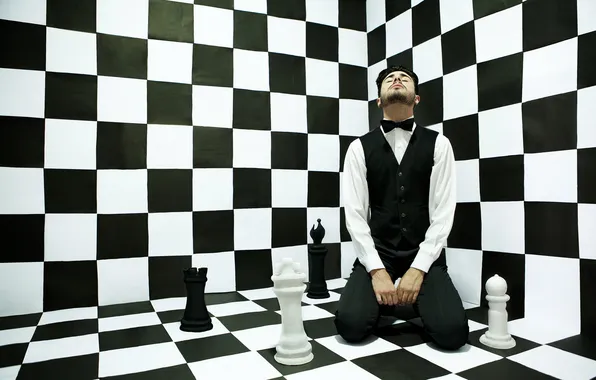 Picture the situation, chess, male, madness
