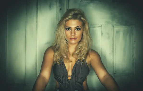 Look, pose, background, model, portrait, makeup, dress, hairstyle