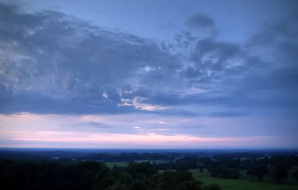 The sky, clouds, horizon