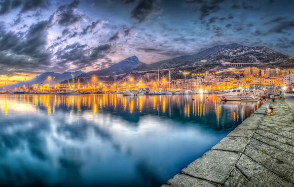 Picture twilight, Salerno, Commercial port