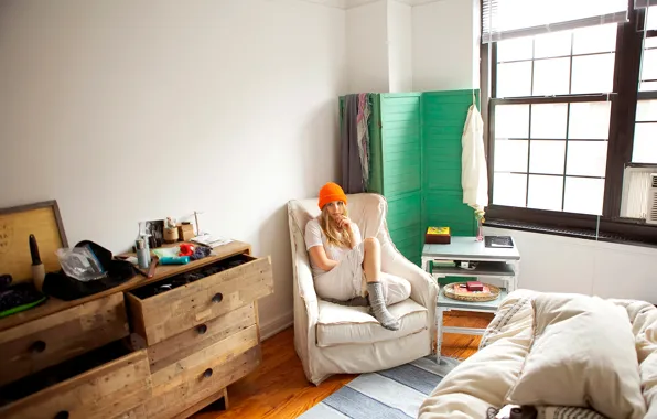 Room, home, photoshoot, Elizabeth Olsen, 5-Minutes With Franny