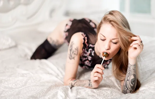 Picture girl, candy, Igor Maruszewski, Igor Marushevskii, Alice Adham