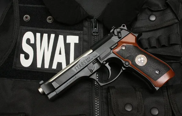 Picture gun, vest, SWAT, Beretta 92F S.T.A.R.S. Special