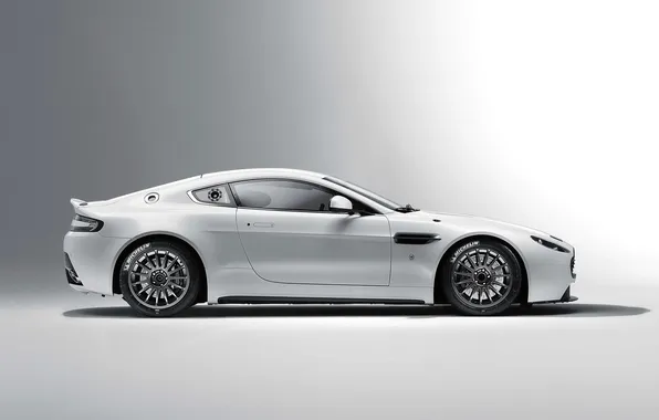 Aston Martin, Auto, Vantage, White, Coupe, Sports car, Side view, GT4