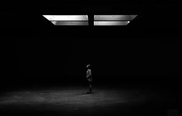 Picture light, girl, darkness