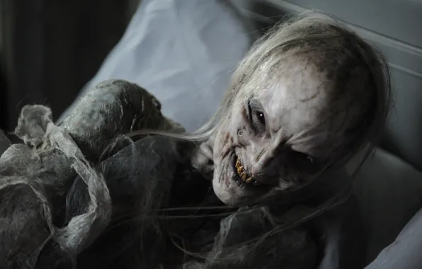 Cinema, demon, ghost, panic, monster, woman, movie, fear