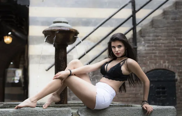 Look, face, shorts, brunette, fountain, legs, beauty, Mariana