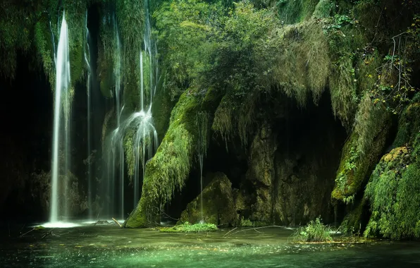 Picture greens, lake, waterfall, moss, Croatia, Croatia, Plitvice Lakes National Park, National Park Plitvice lakes