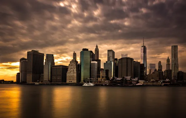 Picture the city, skyscrapers, the evening, Brooklyn, NewYork