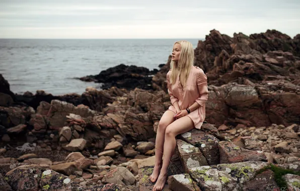 Sea, pose, stones, barefoot, makeup, figure, horizon, hairstyle