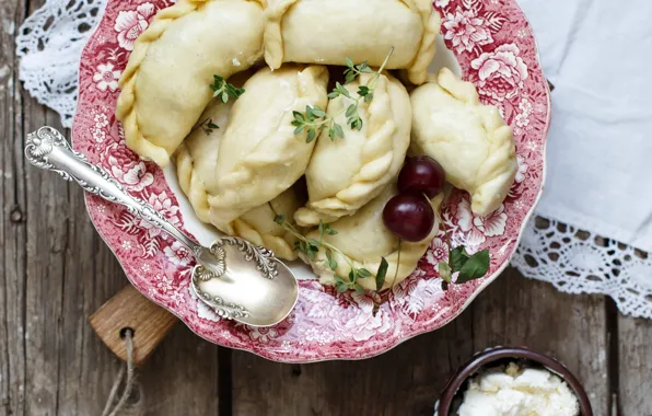 Picture cherry, spoon, dumplings