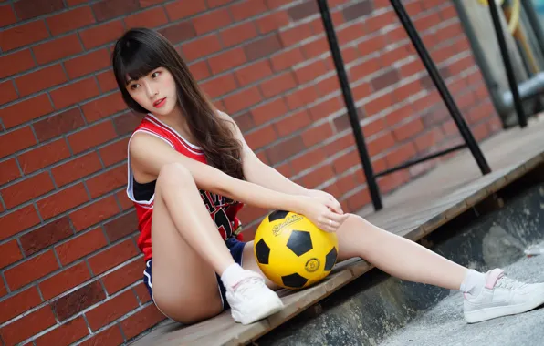 Picture summer, girl, face, hair, the ball, legs