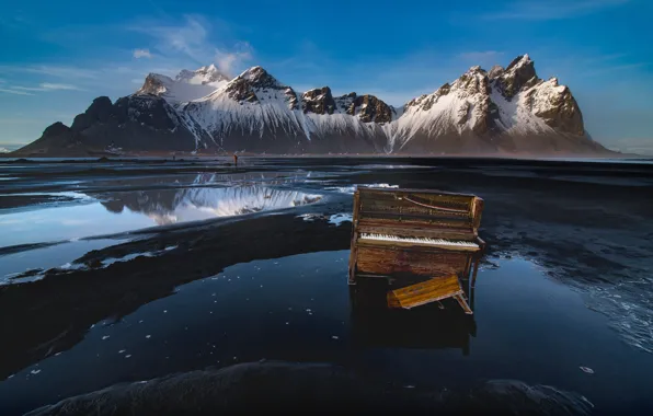 Mountains, music, shore, piano