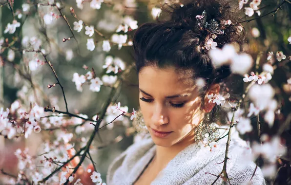 Picture the sun, flowers, branches, model, portrait, makeup, garden, brunette