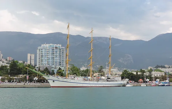 Sailboat, Yalta, Hersonissos