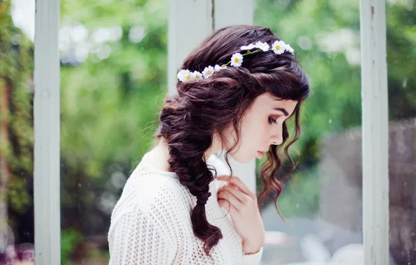 Girl, chamomile, profile, wreath