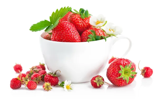 Picture flowers, berries, foliage, strawberries, strawberry, mug