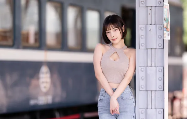Girl, the city, Asian
