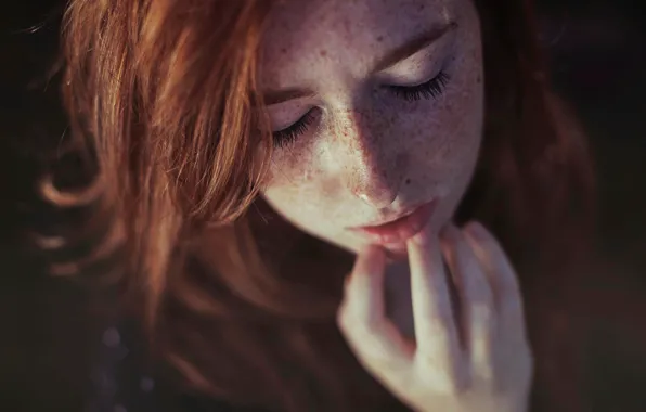 Picture eyelashes, portrait, freckles, the red-haired girl