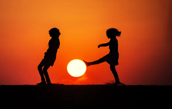The sun, children, silhouette
