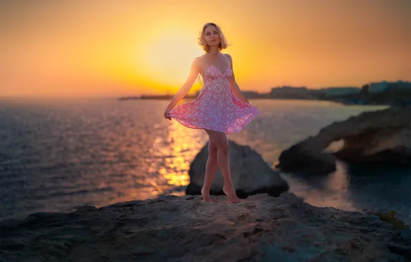 Picture sea, girl, shore