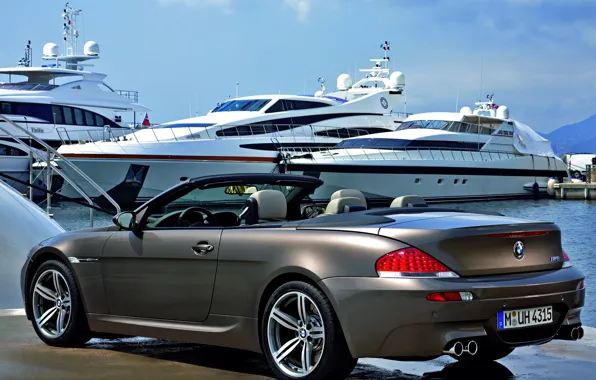Marina, yachts, cabrio, BMW M6, metallic grey, carbolit