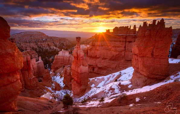 Picture the sun, light, snow, rocks, canyon, USA