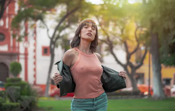 Picture girl, the city, Alethia Galarza, Toño Quiroz