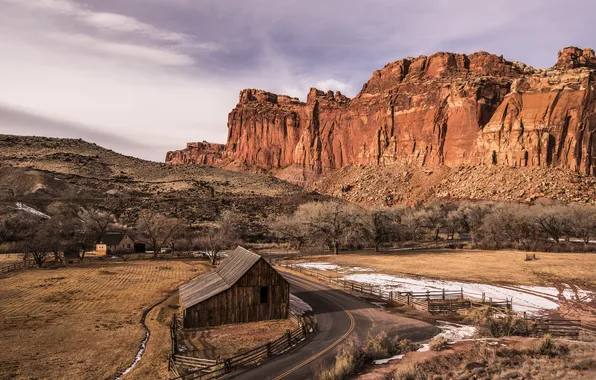 Picture road, mountains, house