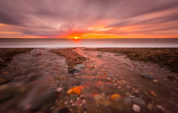 Picture sea, the sky, clouds, sunset, stones, shore, horizon